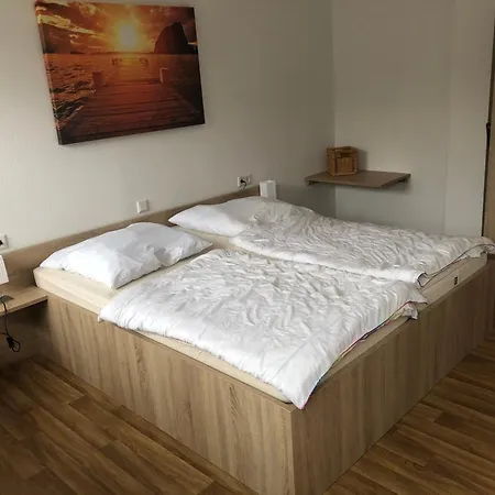 Gaestehaus Falkenstein 게스트하우스 Niedenstein