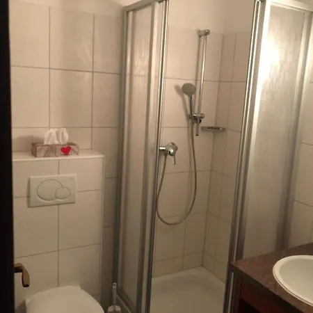 Pensionat Gaestehaus Falkenstein Niedenstein